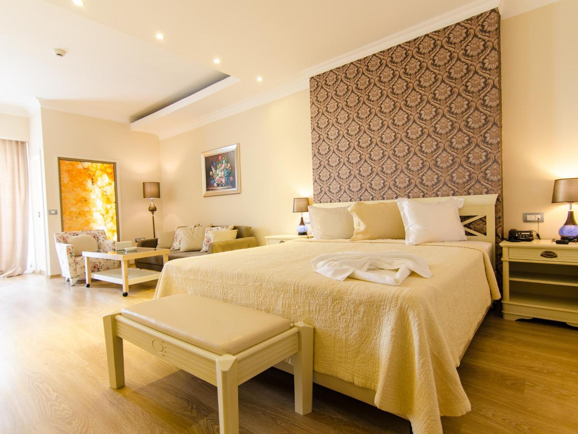 Doppelzimmer mit Balkon, seitlichem Meerblick und Zugang zum Strand